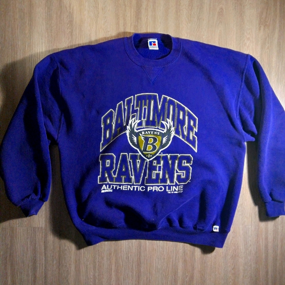Baltimore ravens sweatshirt.